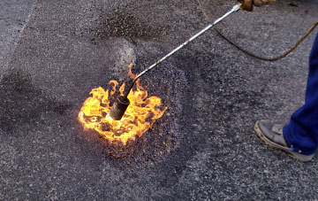 Bancffosfelen flat roofing repairs